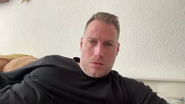 Snapshot of Christian87xxx chatting on March 2026 11:10:01 AM Christian87xxx online show from March 2026 11:10:01 AM