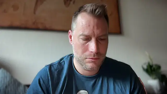 Snapshot of Christian87xxx chatting on April 2026 05:26:02 AM Christian87xxx online show from April 2026 05:26:02 AM