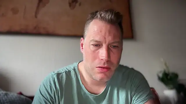 Snapshot of Christian87xxx chatting on April 2026 06:18:01 AM Christian87xxx online show from April 2026 06:18:01 AM