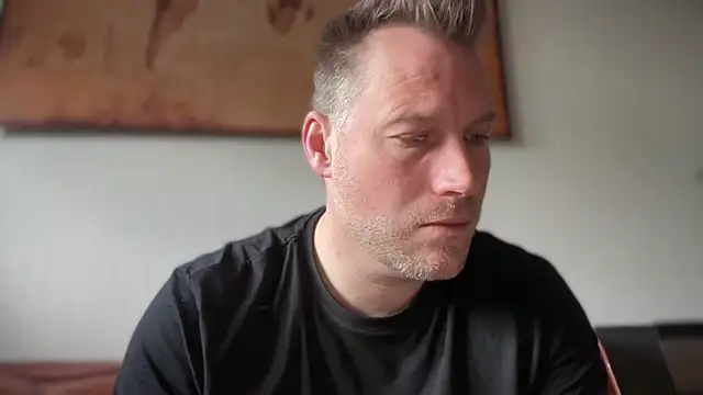 Snapshot of Christian87xxx chatting on April 2026 07:11:01 AM Christian87xxx online show from April 2026 07:11:01 AM