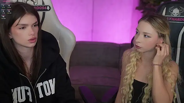 Snapshot of Emma_Rose_69 chatting on April 2026 10:42:02 AM Emma Rose 69 online show from April 2026 10:42:02 AM