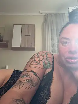 Snapshot of MeganCole01 chatting on January 2025 08:54:01 AM MeganCole01 online show from January 2025 08:54:01 AM