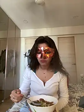 Snapshot of princess_rainaa chatting on February 2025 04:59:01 AM princess rainaa online show from February 2025 04:59:01 AM