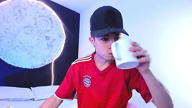 marcuscollins1  online show from November 2025 02:11:01 PM