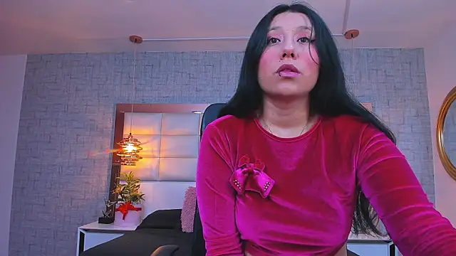 Nohemi louse online show from March 2026 06:18:02 PM