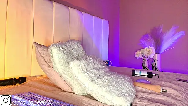 sara lopee1 online show from March 2025 01:29:01 PM