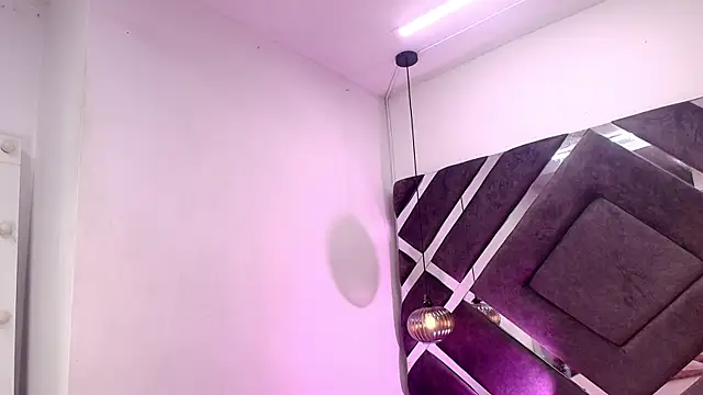 sara lopee1 online show from September 2025 11:57:01 AM