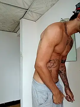 Niick01  online show from September 2025 02:51:02 PM