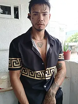 Niick01  online show from February 2026 07:54:02 PM