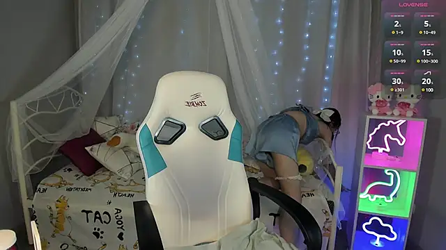 Snapshot of kaisajenner chatting on February 2025 08:33:02 AM kaisajenner online show from February 2025 08:33:02 AM