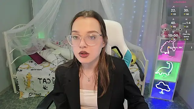 Snapshot of kaisajenner chatting on February 2025 10:08:02 PM kaisajenner online show from February 2025 10:08:02 PM