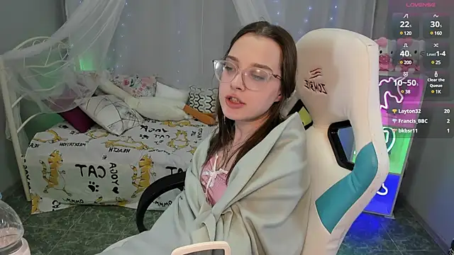 Snapshot of kaisajenner chatting on February 2025 01:11:01 AM kaisajenner online show from February 2025 01:11:01 AM