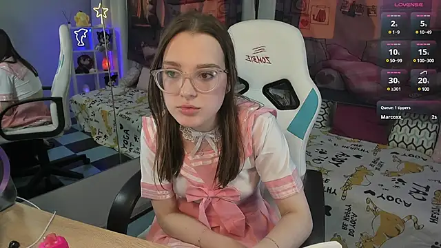 Snapshot of kaisajenner chatting on February 2025 11:57:02 PM kaisajenner online show from February 2025 11:57:02 PM