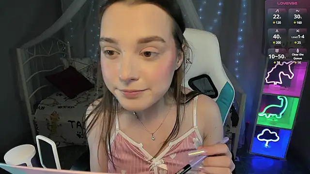 Snapshot of kaisajenner chatting on February 2025 07:05:02 PM kaisajenner online show from February 2025 07:05:02 PM