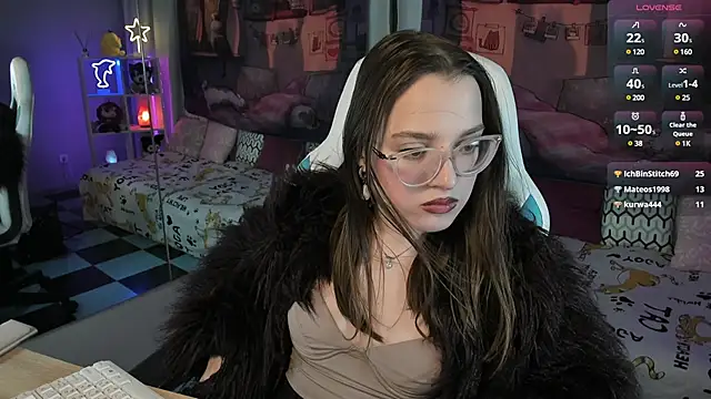 Snapshot of kaisajenner chatting on February 2025 02:18:01 AM kaisajenner online show from February 2025 02:18:01 AM