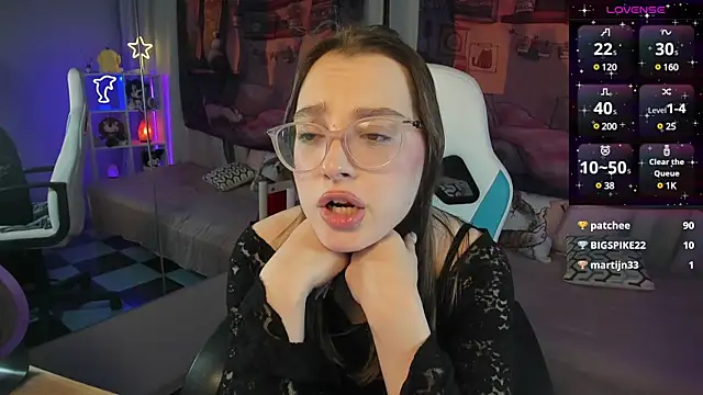 Snapshot of kaisajenner chatting on March 2025 09:54:02 PM kaisajenner online show from March 2025 09:54:02 PM