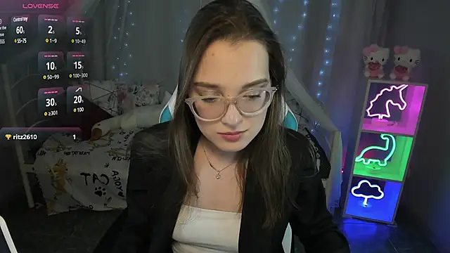 Snapshot of kaisajenner chatting on March 2025 09:23:02 PM kaisajenner online show from March 2025 09:23:02 PM