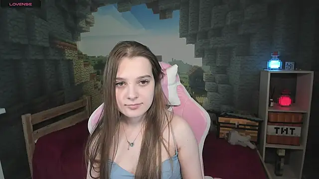 Snapshot of kaisajenner chatting on April 2026 07:58:02 PM kaisajenner online show from April 2026 07:58:02 PM