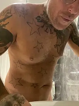 Jamesdeanmcqueen online show from February 2025 07:51:01 PM