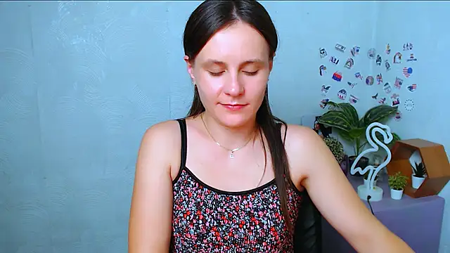 ValeriaHeart  online show from November 2025 04:00:02 PM