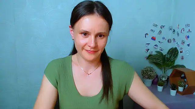 Snapshot of ValeriaHeart_ chatting on March 2026 05:28:01 PM ValeriaHeart online show from March 2026 05:28:01 PM