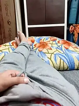 Snapshot of Hot_funky_boy chatting on February 2025 01:51:01 PM Hot funky boy online show from February 2025 01:51:01 PM