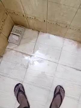 Snapshot of Hot_funky_boy chatting on March 2025 01:18:01 PM Hot funky boy online show from March 2025 01:18:01 PM