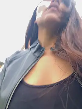 Sofiadelacruz online show from April 2026 08:31:01 PM