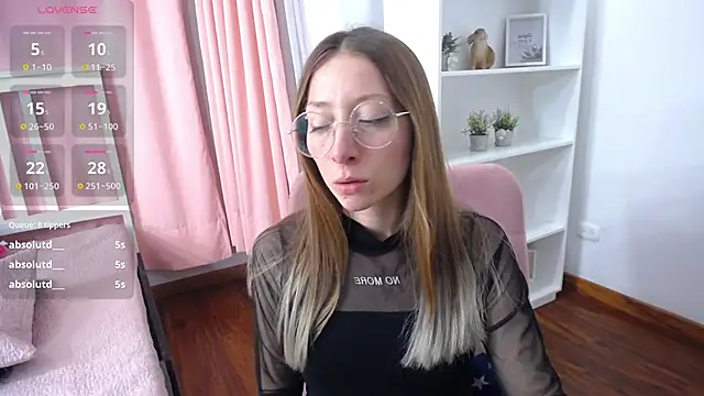 Snapshot of Carlin_Diaz chatting on February 2025 12:58:01 AM Carlin Diaz online show from February 2025 12:58:01 AM