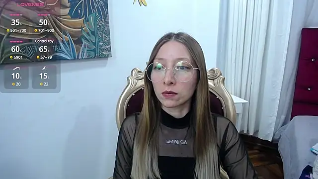 Snapshot of Carlin_Diaz chatting on March 2025 10:31:02 PM Carlin Diaz online show from March 2025 10:31:02 PM