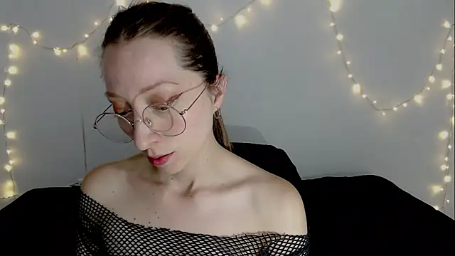 Snapshot of Carlin_Diaz chatting on April 2026 10:40:01 PM Carlin Diaz online show from April 2026 10:40:01 PM