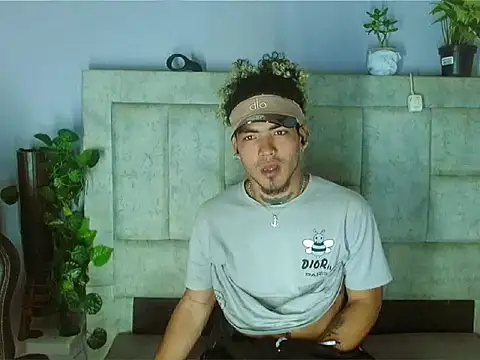 LihanJor 23 online show from September 2025 01:00:02 PM