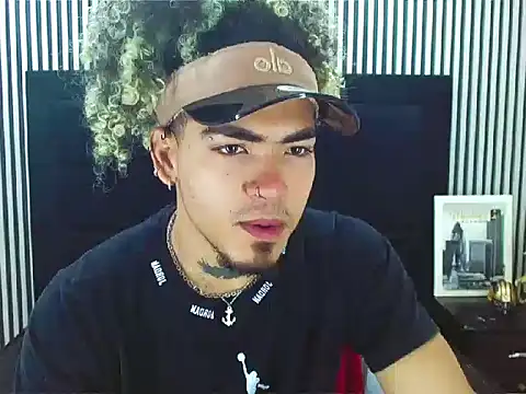 LihanJor 23 online show from September 2025 01:27:01 PM