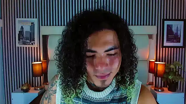 LihanJor 23 online show from December 2025 12:56:01 PM