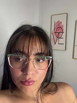 megan cl online show from February 2025 05:04:02 PM