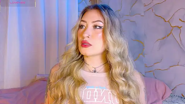 Snapshot of Lally_Valencia__ chatting on April 2026 05:38:01 AM Lally Valencia online show from April 2026 05:38:01 AM