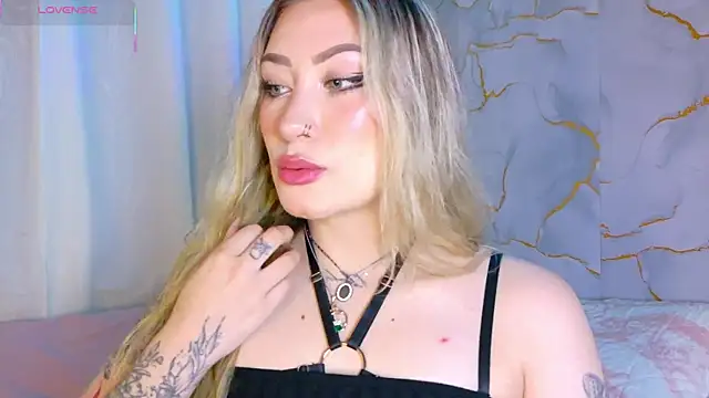 Snapshot of Lally_Valencia__ chatting on April 2026 04:35:02 AM Lally Valencia online show from April 2026 04:35:02 AM