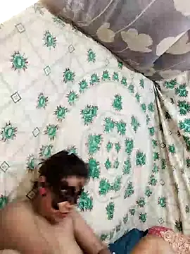 Snapshot of monekhan123 chatting on February 2025 04:32:02 AM monekhan123 online show from February 2025 04:32:02 AM