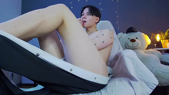 Snapshot of just_gay_ chatting on February 2025 04:28:01 PM just gay  online show from February 2025 04:28:01 PM