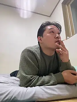 Snapshot of offwhite777 chatting on February 2025 10:28:02 AM offwhite777 online show from February 2025 10:28:02 AM