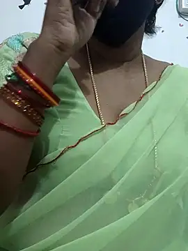 Snapshot of Tamil_Meera12 chatting on December 2025 06:59:01 PM Tamil Meera12 online show from December 2025 06:59:01 PM