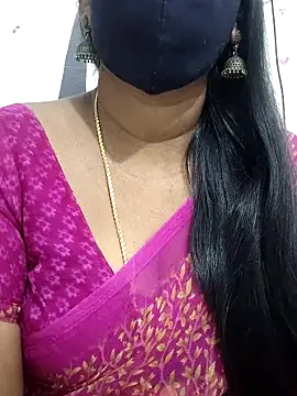 Snapshot of Tamil_Meera12 chatting on January 2026 11:14:02 AM Tamil Meera12 online show from January 2026 11:14:02 AM