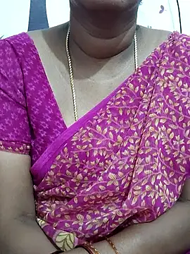Snapshot of Tamil_Meera12 chatting on January 2026 06:27:01 AM Tamil Meera12 online show from January 2026 06:27:01 AM