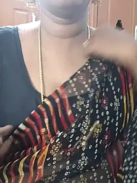 Snapshot of Tamil_Meera12 chatting on February 2026 03:12:02 AM Tamil Meera12 online show from February 2026 03:12:02 AM