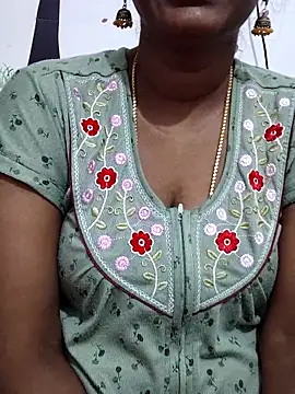 Snapshot of Tamil_Meera12 chatting on February 2026 03:11:02 AM Tamil Meera12 online show from February 2026 03:11:02 AM