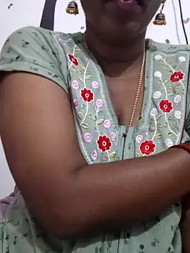 Snapshot of Tamil_Meera12 chatting on February 2026 05:27:01 PM Tamil Meera12 online show from February 2026 05:27:01 PM