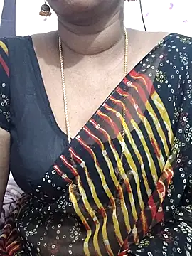 Snapshot of Tamil_Meera12 chatting on February 2026 05:55:01 AM Tamil Meera12 online show from February 2026 05:55:01 AM