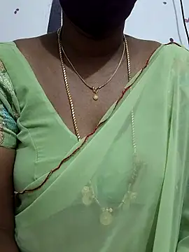 Snapshot of Tamil_Meera12 chatting on February 2026 03:24:01 AM Tamil Meera12 online show from February 2026 03:24:01 AM