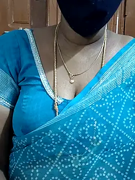 Snapshot of Tamil_Meera12 chatting on February 2026 07:43:02 AM Tamil Meera12 online show from February 2026 07:43:02 AM