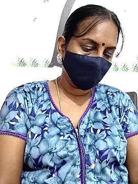 Snapshot of Tamil_Meera12 chatting on March 2026 04:06:02 AM Tamil Meera12 online show from March 2026 04:06:02 AM